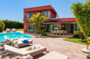 Villa Salobre Golf Seis - Luxury Retreat in Gran Canaria - Private Heated Pool | Exclusive Salobre Golf Resort - Minutes from Maspalomas Beaches